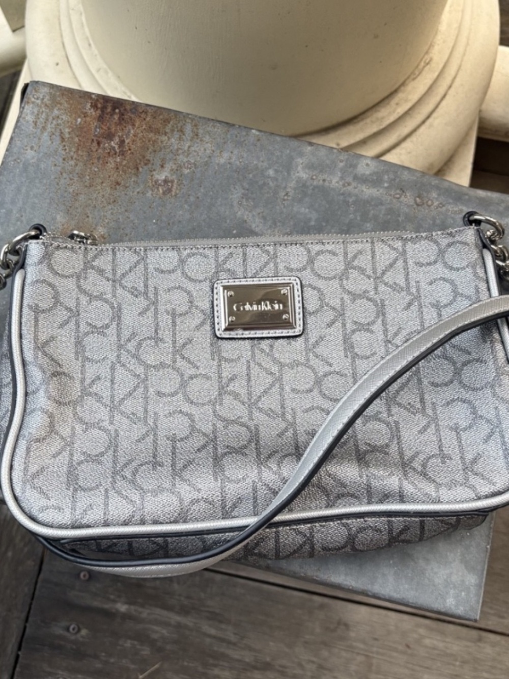 Calvin Klein Silver Leather chain Shoulder bag